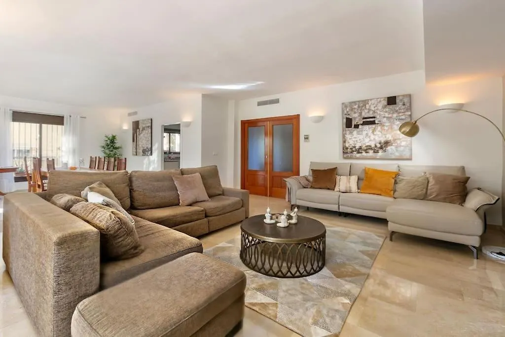 Luxury 6 Bedroom Villa, Marbella Villa